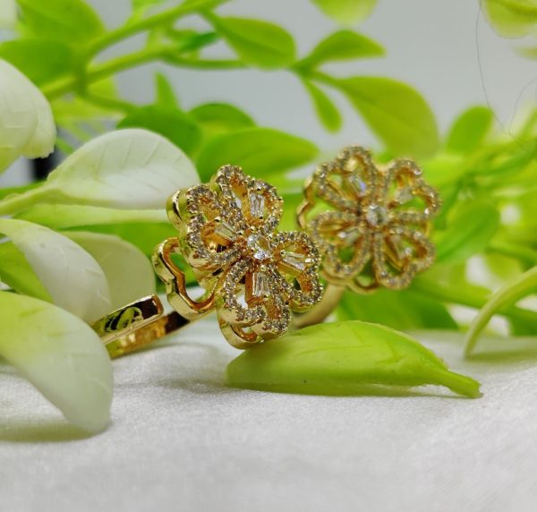 Imported Dazzling Dual-tone Floral Moveable Rings 🌟 | Luxurious Design Ring | Adjustable Ring | Ring For Girls & Women
