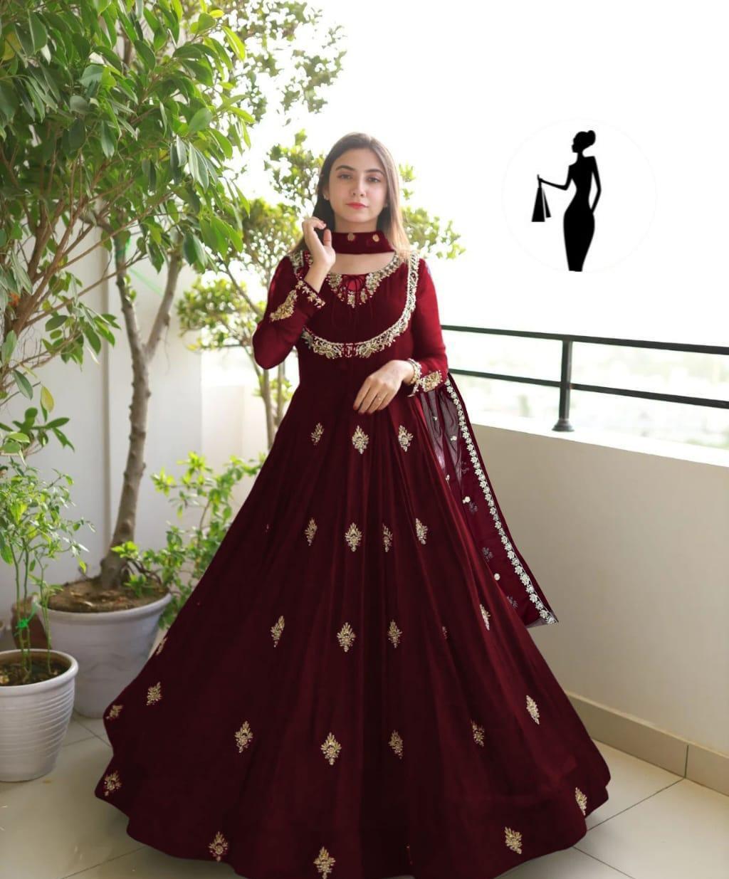 3 Pcs Women's Stitched Embroidered Maxi Suit