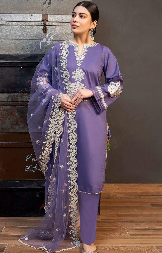 3 Pcs Women's Unstitched Printed Suit