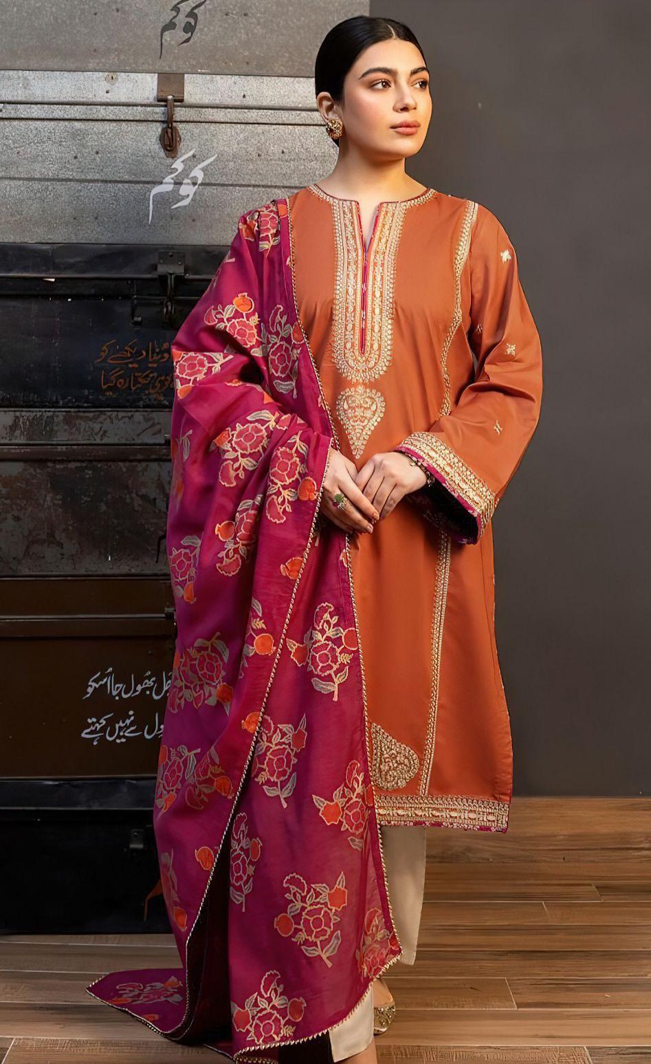 3 Pcs Women's Unstitched Printed Suit