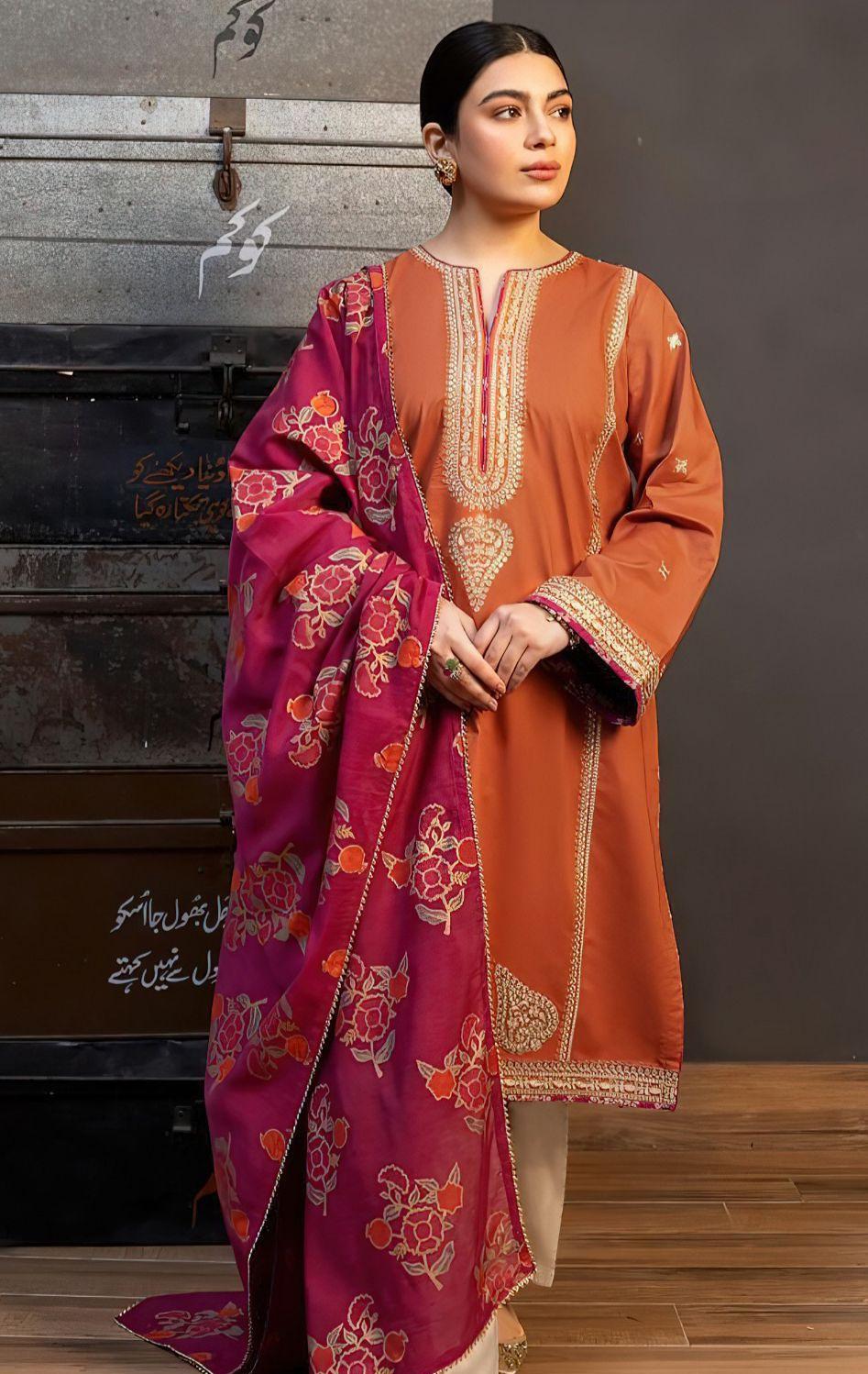 3 Pcs Women's Unstitched Printed Suit