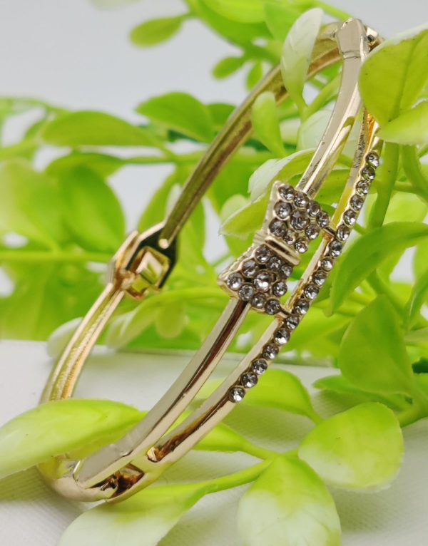 | Best Quality Artificial Bracelet For Girls & Women | Bracelet For Every Occasion | Elegant Design