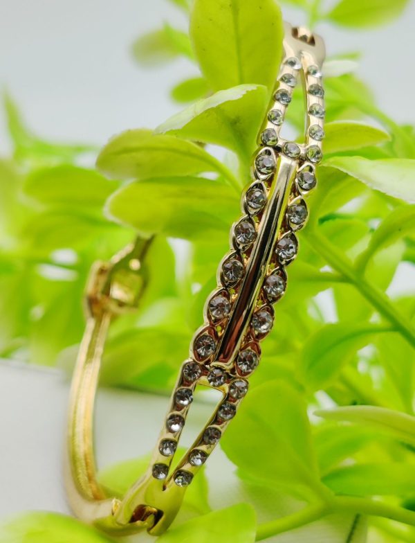 Imported Adjustable Crystal Bracelet – Dazzle In Elegance | Best Quality Artificial Bracelet For Girls & Women | Bracelet For Every Occasion | Elegant Design