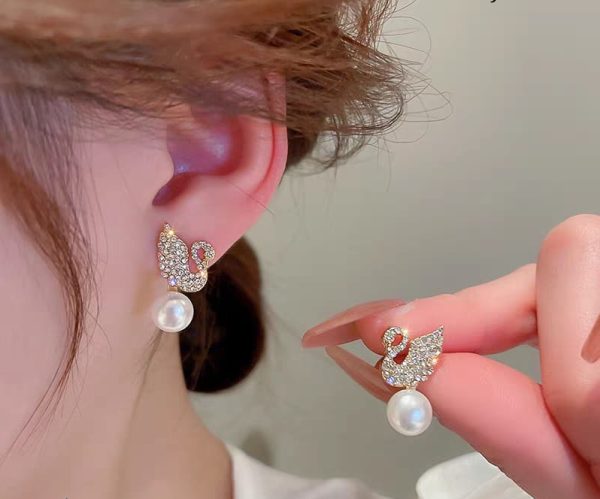 Diamond Swan Pearl Earrings Fashion, Small And Versatile Stud Earrings For Girls